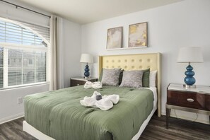 Schreibtisch, Bügeleisen/Bügelbrett, WLAN, Bettwäsche