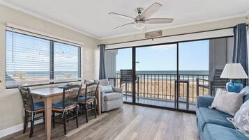 Smart TV, DVD player