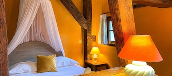 La Maison Bleue - Historic house in the heart of Riquewihr. "Le Renard" 2-guest apartment
