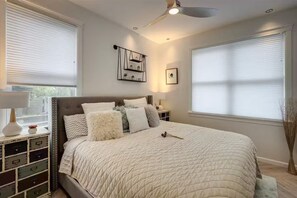 2 quartos, escrivaninha, ferros/tábuas de passar roupa, Wi-Fi