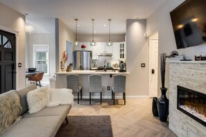 Smart TV, fireplace, music library, video library