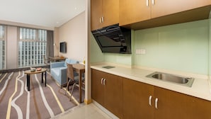Ảnh chưa phân loại, 5 trong số 102 ảnh, nút