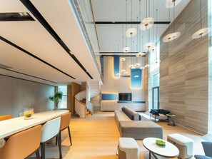 Lobby - Holiday Inn Express Hangzhou Huanglong by IHG (Hangzhou)