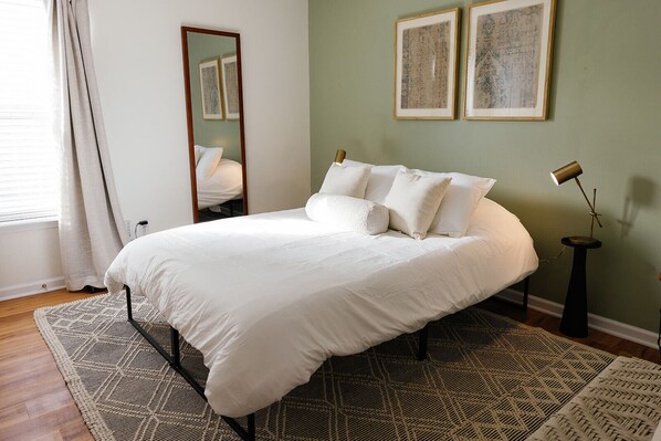 3 chambres, fer et planche à repasser, accès au Wi-Fi (inclus)