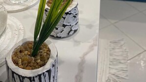 Gambar tidak terklasifikasi, 4 dari 40, tombol