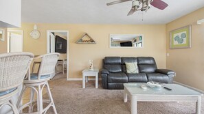 Smart TV - SeaEscape Breeze! Charming 3 bedrm/ 3 ba house with WiFi, AC- Panama City Beach (Panama City Beach)