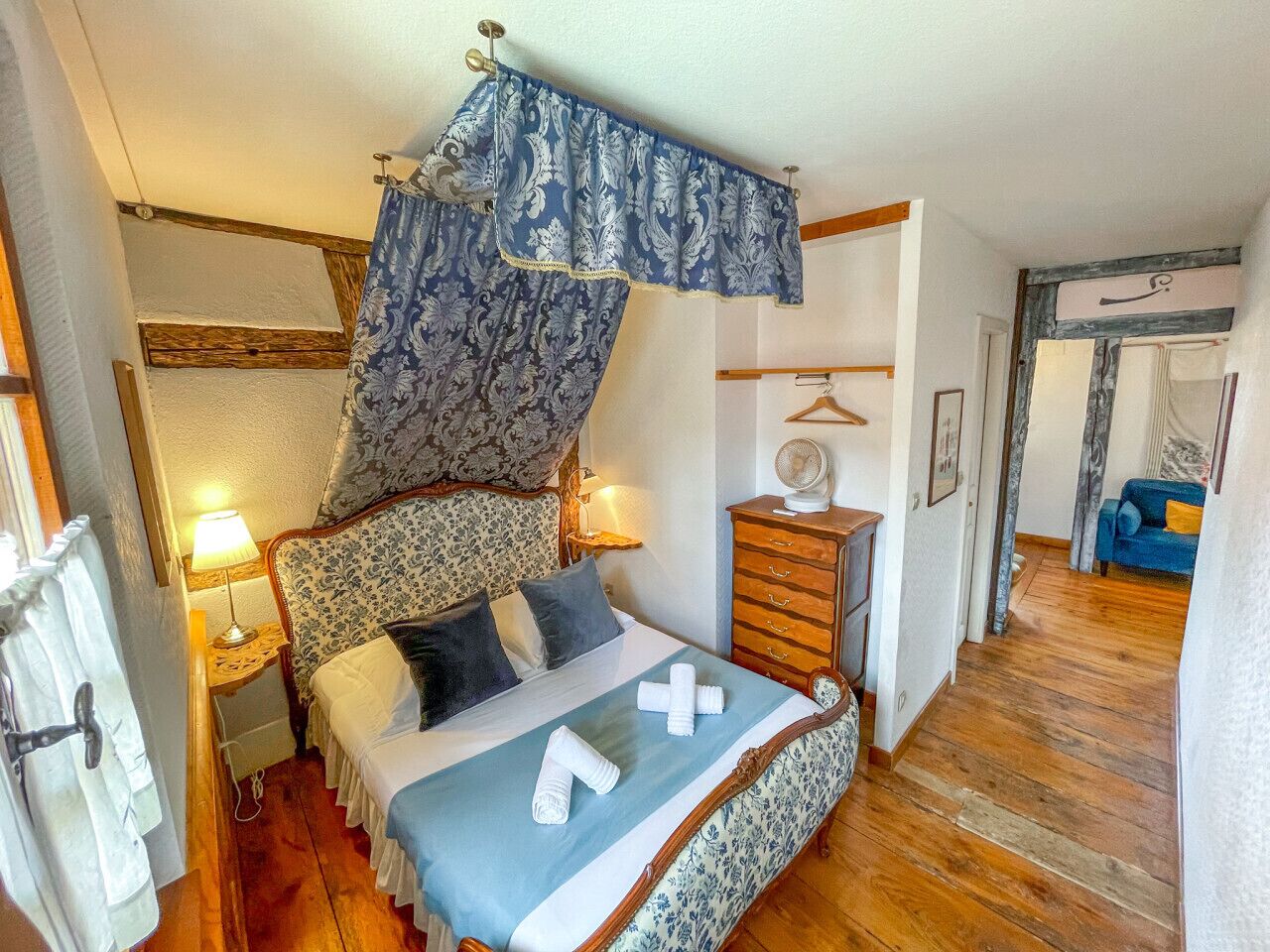 1 slaapkamer, een strijkplank/strijkijzer, gratis wifi, beddengoed