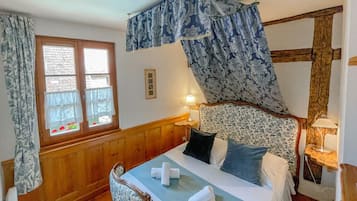 1 slaapkamer, een strijkplank/strijkijzer, gratis wifi, beddengoed