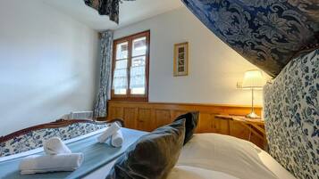 1 chambre, fer et planche Ă repasser, Wi-Fi gratuit, draps fournis