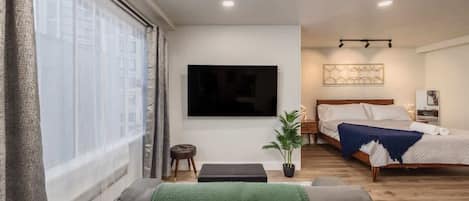 Silitysrauta/-lauta, Wi-Fi, vuodevaatteet