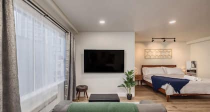 Modern Downtown Suite | Comfortable King Bed