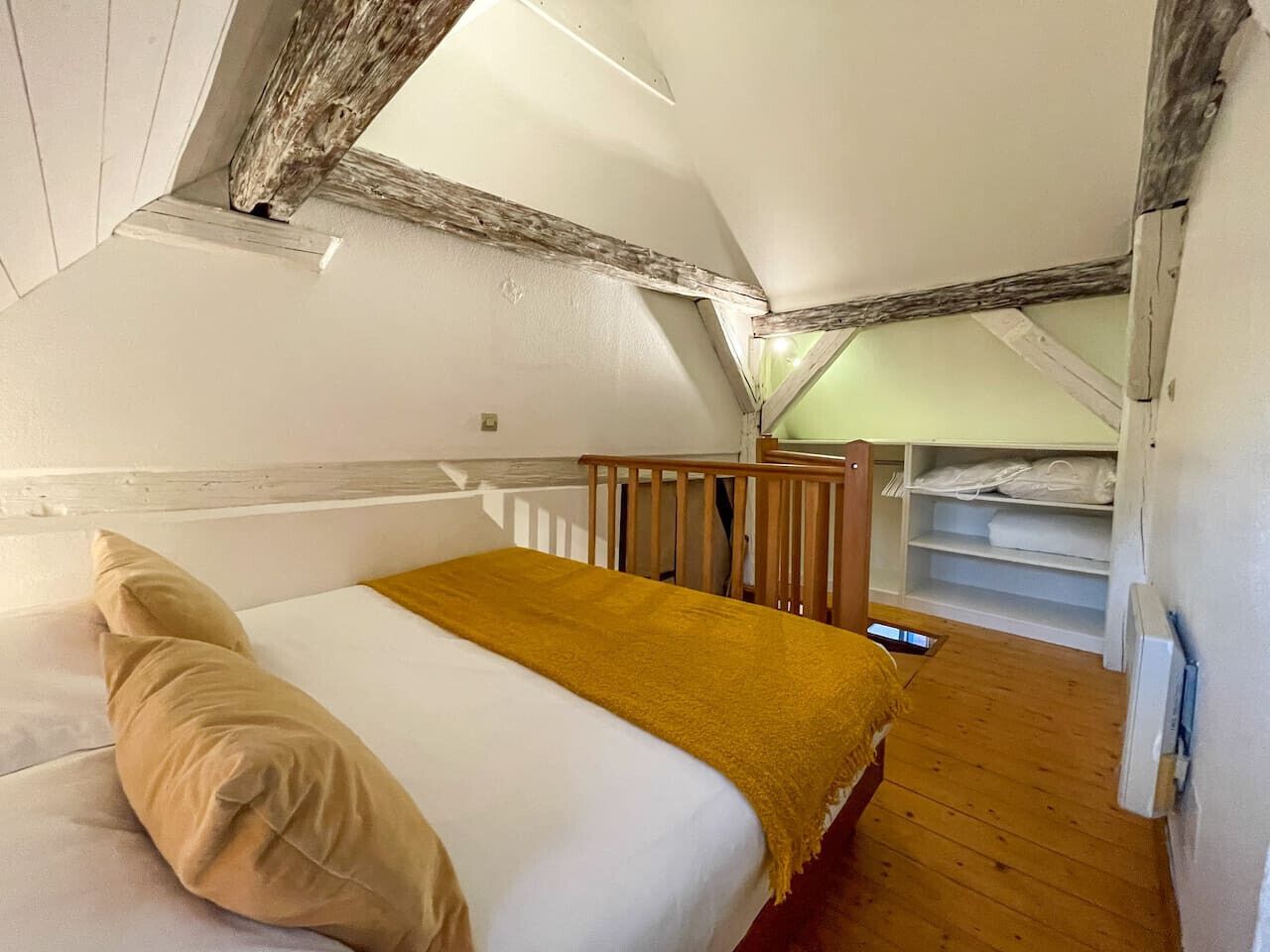 1 chambre, fer et planche à repasser, Wi-Fi gratuit, draps fournis