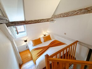 1 chambre, fer et planche Ă repasser, Wi-Fi gratuit, draps fournis