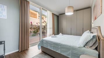 2 habitaciones, tabla de planchar con plancha, wifi y ropa de cama