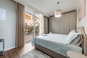 2 chambres, fer et planche à repasser, Wi-Fi, draps fournis