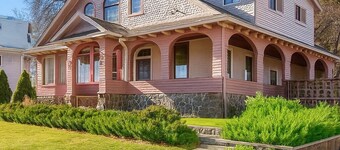 Historic Hideaway. Hiking, Fishing, Swimming At Lake Or River Nearby. sleeps 25
