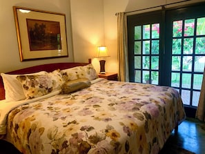 3 habitaciones, tabla de planchar con plancha, wifi y ropa de cama 