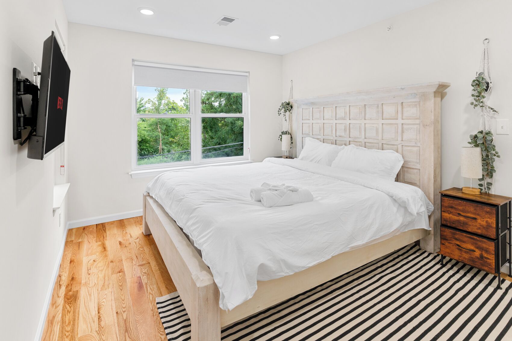 2 bedrooms, WiFi, bed sheets