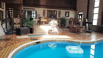 室内游泳池,恒温泳池