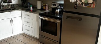 Charming 2-bedroom house in awesome Port St. Lucie with AC