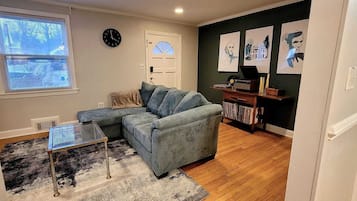 Smart TV, music library, printers