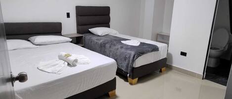 Standard Room, 2 Double Beds