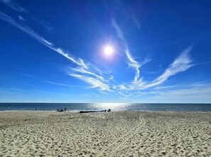 Liegestühle, Strandtücher