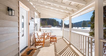 Evergreen Escape + Pickleball l Private Trail
