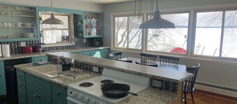 Charming Lakefront Retreat in Crandon w/ Private Dock