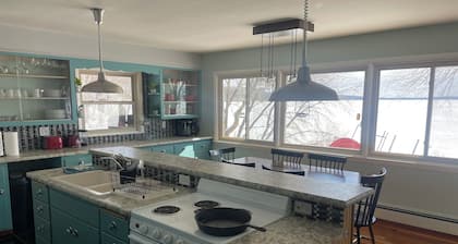 Charming Lakefront Retreat in Crandon w/ Private Dock