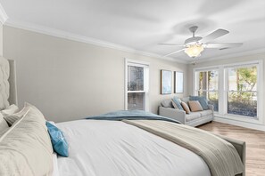 3 habitaciones, tabla de planchar con plancha, wifi y ropa de cama 