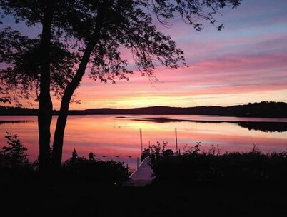 Chalet Au Quai des 3 Lacs. Waterfront with SPA at Val des Sources.