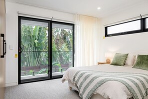 6 sovrum, skrivbord, strykjärn/strykbräda och wi-fi