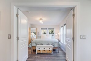 6 Schlafzimmer, Schreibtisch, Bügeleisen/Bügelbrett, kostenloses WLAN