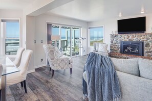 TV connectée, cheminée, chaîne hi-fi, espaces bureaux