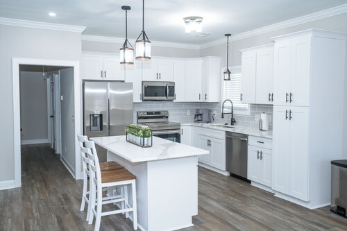 Pet Friendly • 3BR • Fenced Yard