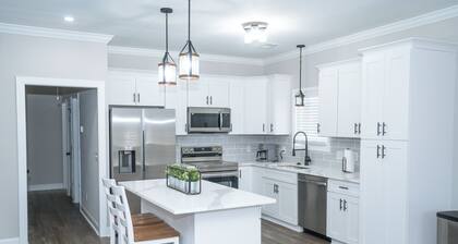Pet Friendly • 3BR • Fenced Yard
