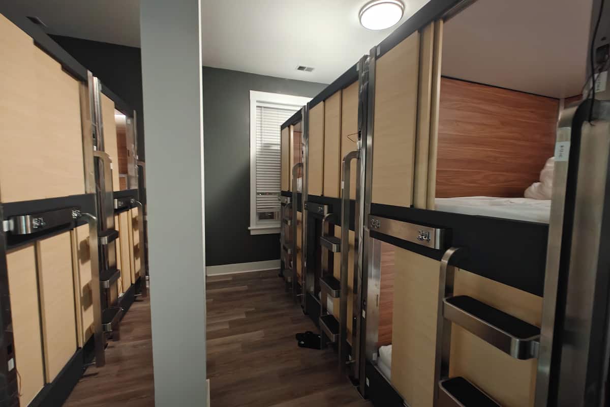 1 habitación, ropa de cama hipoalergénica y cubrecamas