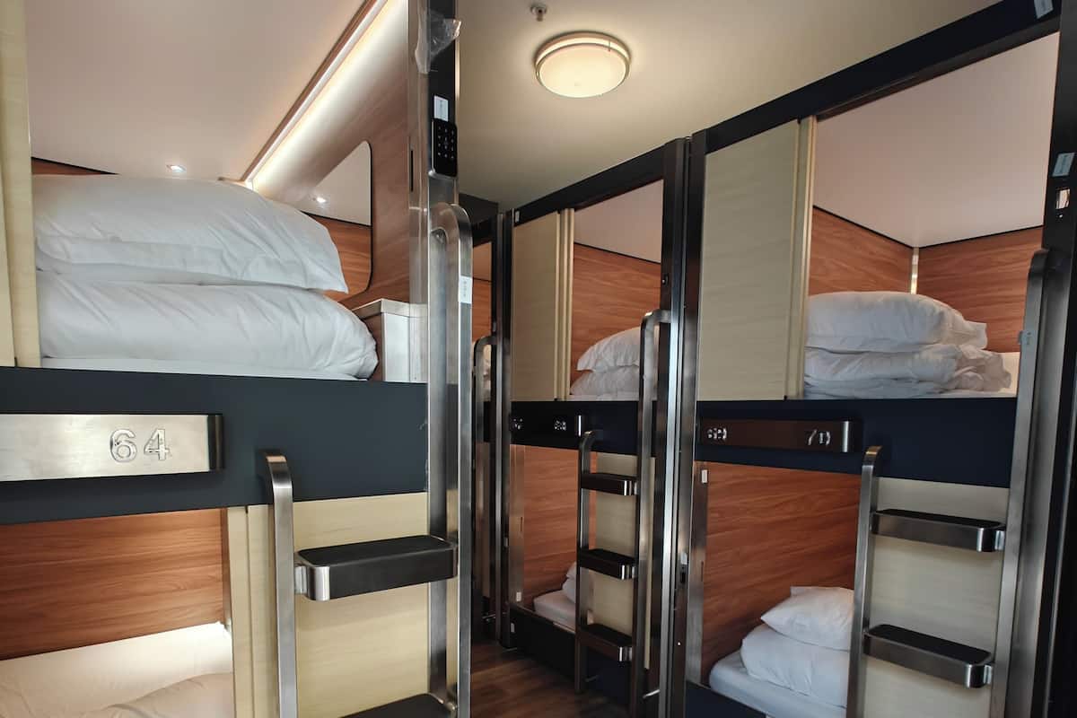 Single Capsule in 8 Capsule Cabin Female Only Corner | 1 ๊ฐ์ ์นจ์ค, ์ ์๊ทน์ฑ ์นจ๊ตฌ, ์ค๋ฆฌ/๊ฑฐ์ํธ ์ด๋ถ, ๋ฉ๋ชจ๋ฆฌํผ ์นจ๋