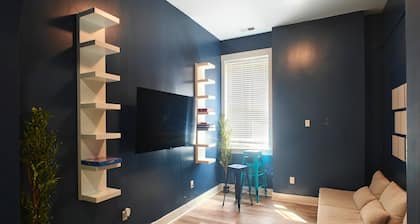 I Street Capsule Hostel