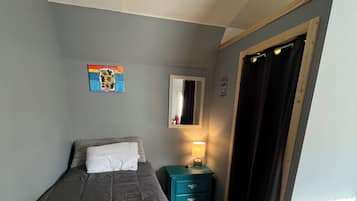 1 habitación, wifi y ropa de cama