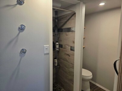 Charming 2-bedroom house in Nipawin with AC, WiFi, fitness room