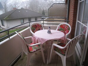 Outdoor dining - Vacation apartment Meeresbrandung 11 - Vacation in the house Meeresbrandung (Wyk auf Föhr)