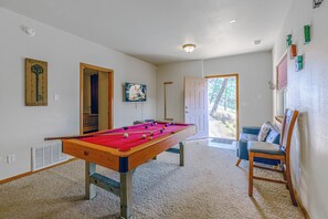 Game room - Love Prescription (Ruidoso)