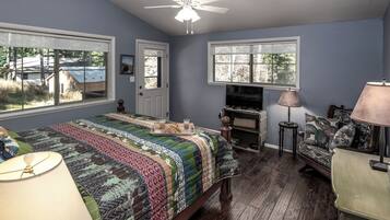 House, Multiple Beds, Hot Tub (Unit 188) | 4 bedrooms, individually decorated, individually furnished, bed sheets