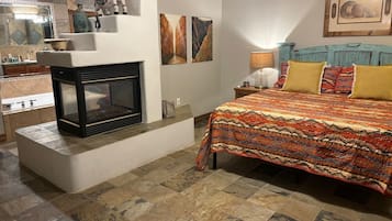 House, Multiple Beds, Hot Tub, River View (Unit 202) | 4 bedrooms, individually decorated, individually furnished, bed sheets