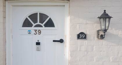 Newly refurbished three bedroom house with two parking spaces .