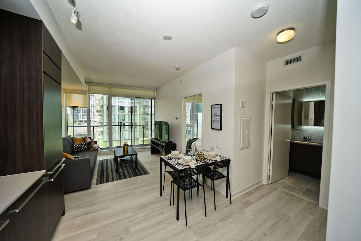 Classic Apartment, Balcony, City View | Living area