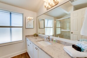 Shower, hair dryer, towels - Golf Cart - Beach Escape by SeaBreeze Vacation (Anna Maria)
