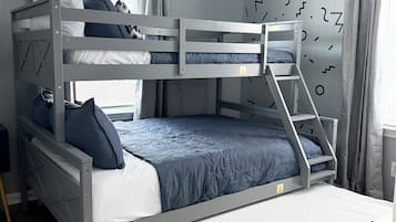 2 habitaciones, tabla de planchar con plancha, wifi y ropa de cama